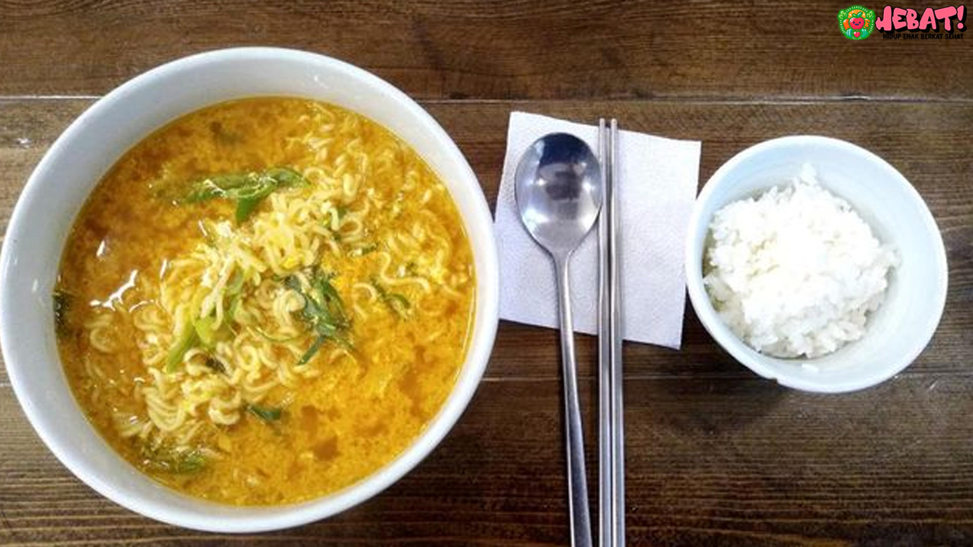 Pakar Gizi Ungkap 5 Risiko Makan Nasi dan Mi Bersamaan