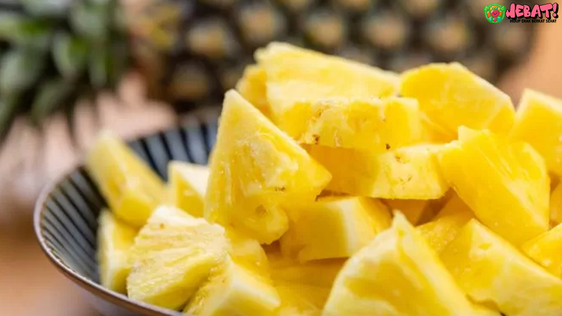 Orang dengan Kondisi Medis Ini dan 5 Risiko Konsumsi Nanas