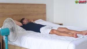 5 Alasan Tidur dengan Kipas Angin Bisa Jadi Pemicu Asam Urat